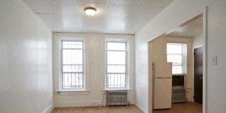 2nd image of 1424 44th St