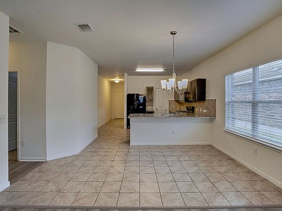 4th image of 507 Brashear Ln