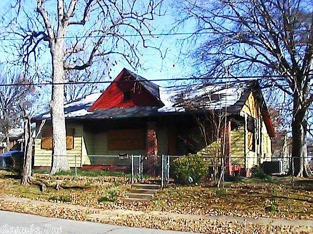 2nd image of 1915 S Park St