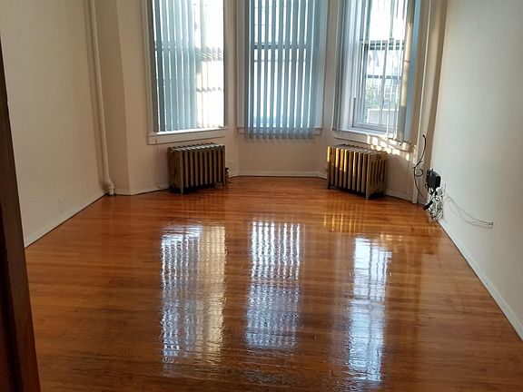 4th image of 6117 Palmetto St Floor 1