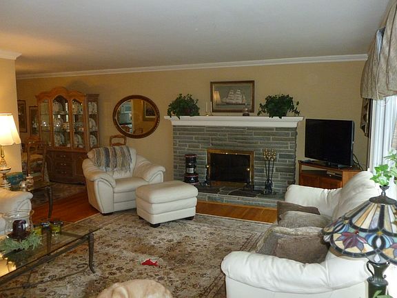 LIV RM/ W/STONE FRPLC