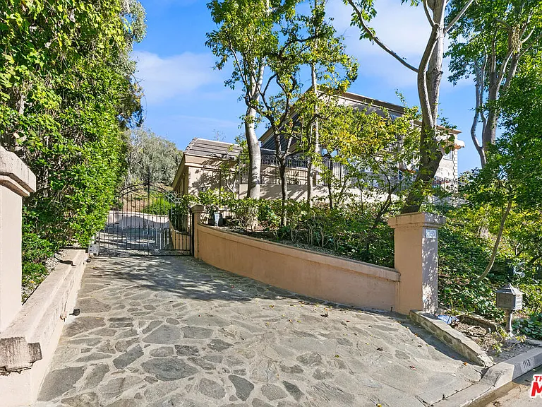 1118 San Ysidro Dr — Photo 26