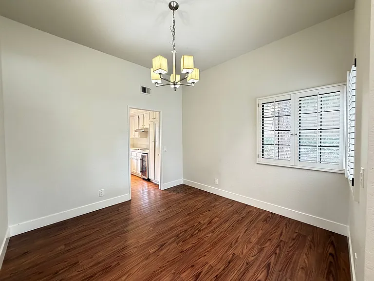 27861 Sheffield — Photo 7