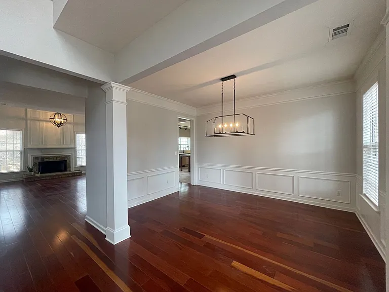 11310 Crossington Rd — Photo 5