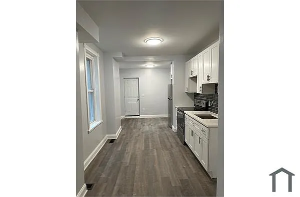 Building Photo - 2623 Roberts Ave