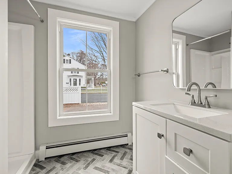 101 Maple St #101 — Photo 9