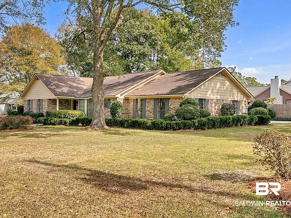 3rd image of 502 Cedar Cir