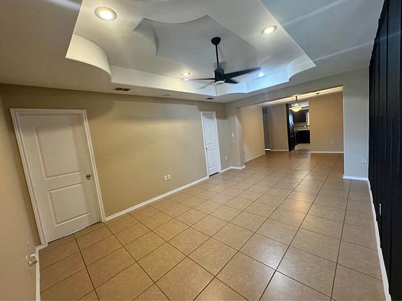 4th image of 1110 W Gardenia Ave #B