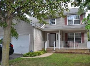 26 York Dr, Helmetta, NJ 08828