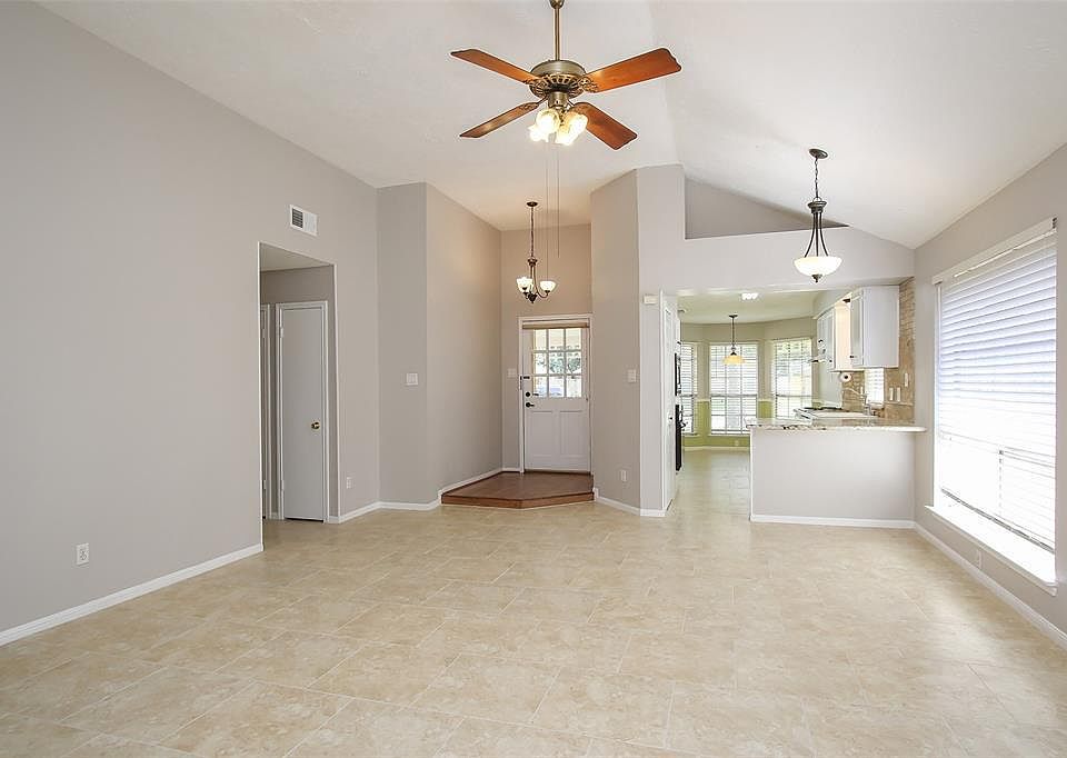 1st image of 15426 Pebble Lake Dr