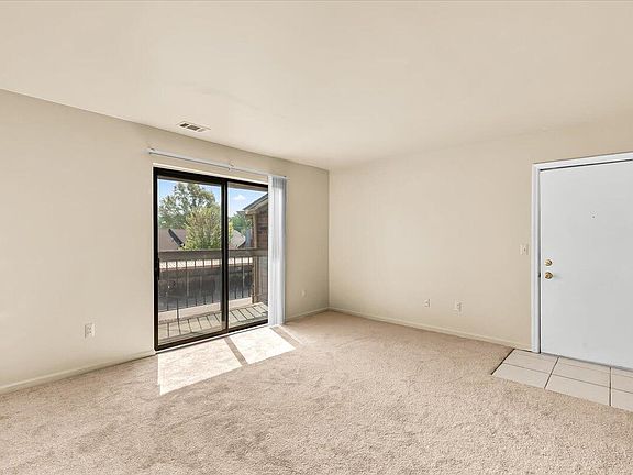 5th image of 34673 Clarkson Dr E APT 77