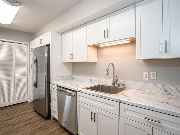 5th image of 9420 Fernwood Dr #9420