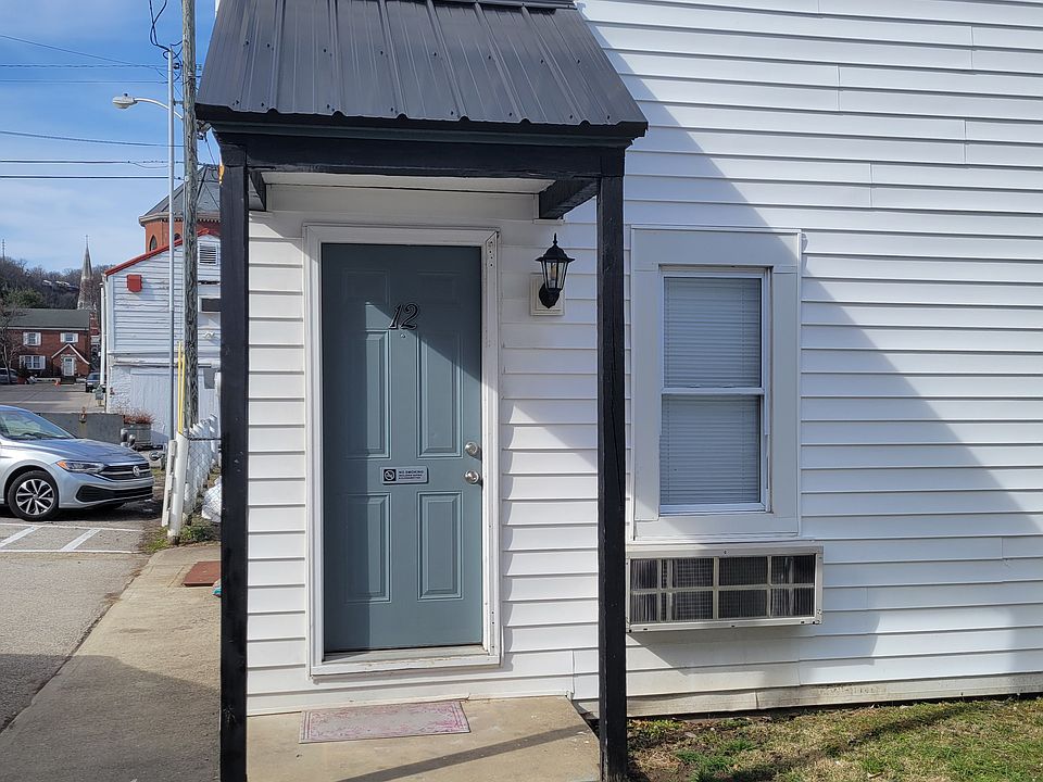 1st image of 124 E 3rd St #12