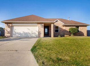 1207 W Belwood Ct, Nixa, MO 65714