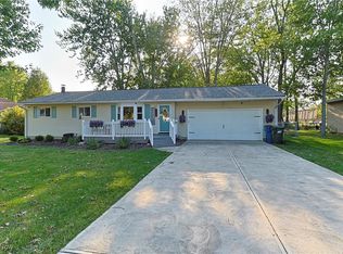 6094 Jaycox Rd, N Ridgeville, OH 44039