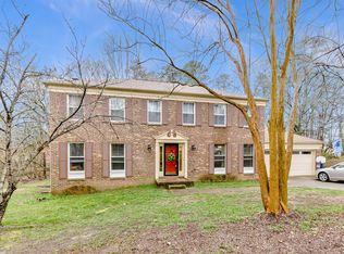 136 Chaphyn Ln, Matthews, NC 28105