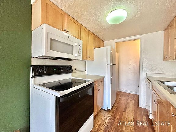 3rd image of 200 N Pearl St APT 206