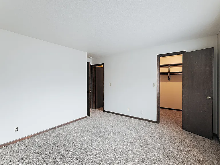1110 F St #5 — Photo 25