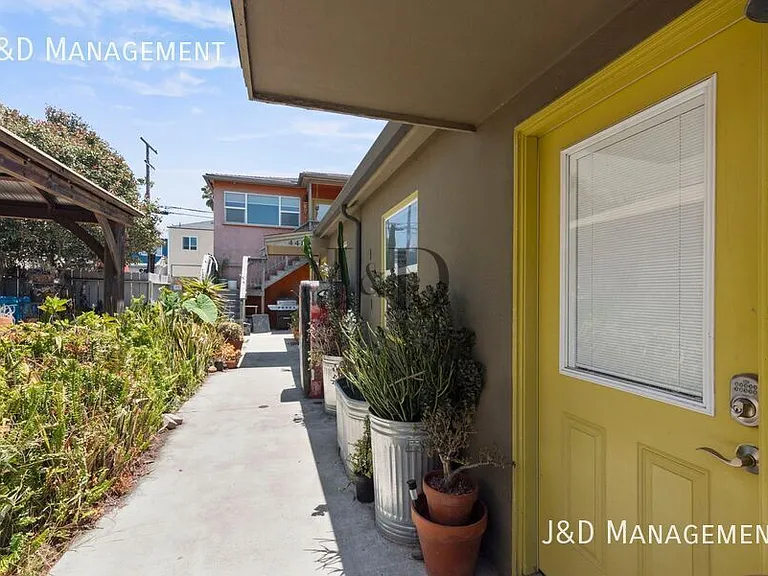 4487 Park Blvd — Photo 1