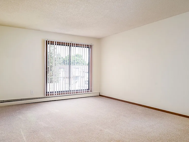 Heritage Heights Apartments — Photo 18