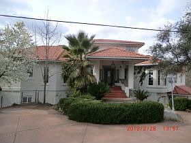 2nd image of 1824 Arroyo Dr