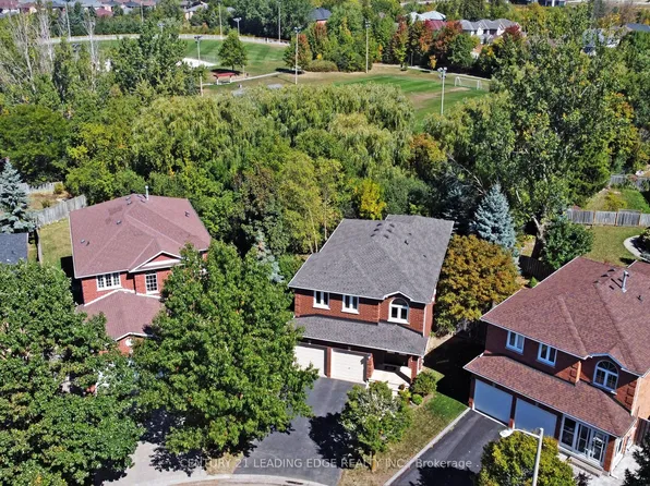 34 Pandora Ct, Richmond Hill, ON L4S 1J4