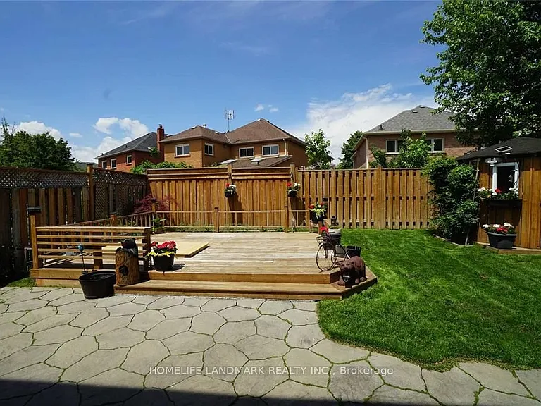 4887 Natkarni Cres — Photo 30