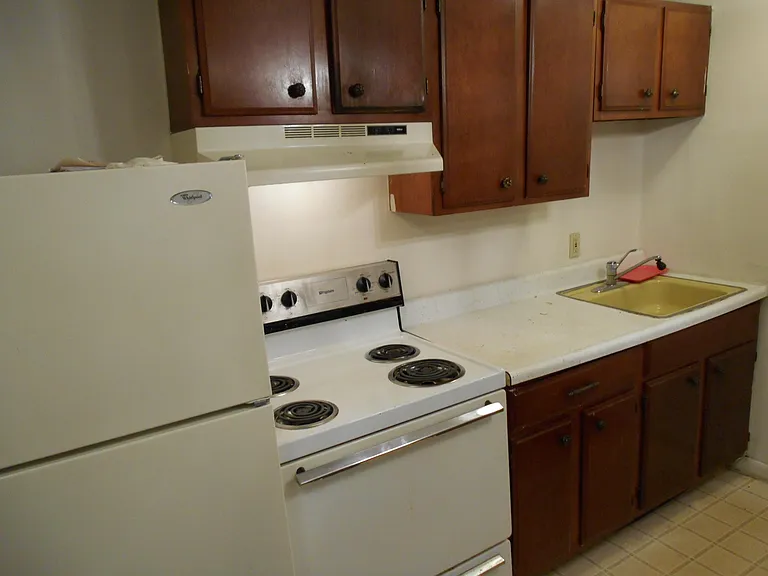 1417 E Tremont St #4 — Photo 6