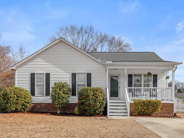 5832 Running Water Ct, Fuquay Varina, NC 27526