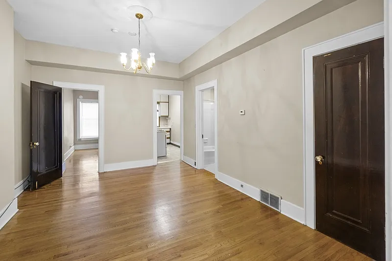 2 bed, 1.0 bath, $1,375 — Photo 4