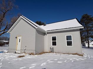 109 Emmonsville Rd, Hatley, WI 54440