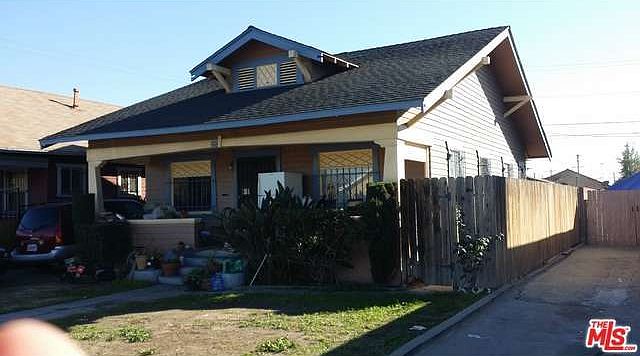 1st image of 424 W 62nd St