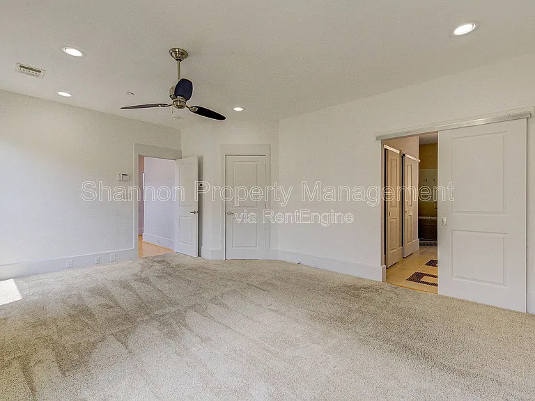 113 Tuam St — Photo 15