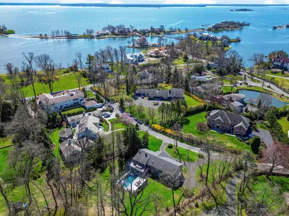 65 Premium Point, New Rochelle, NY 10801