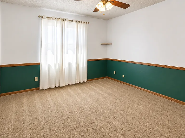 518 N Carousel Pl — Photo 6