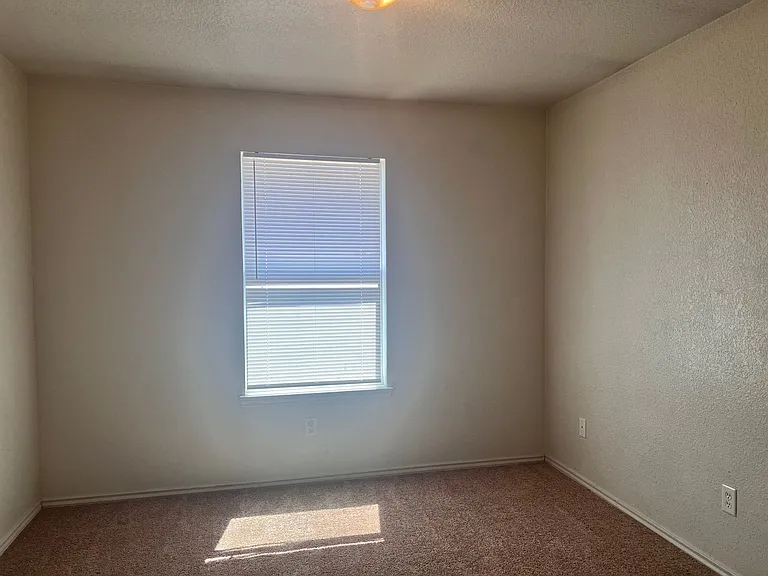 2806 Alma Dr — Photo 9