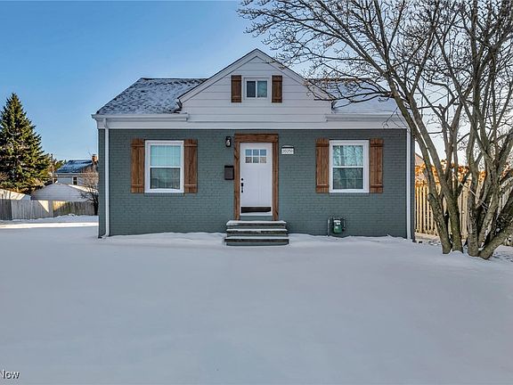 2nd image of 20250 Fuller Ave