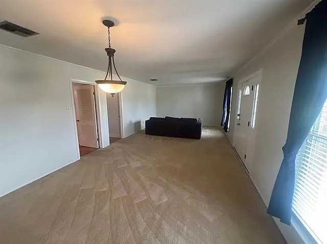4901 Purdue Dr — Photo 2