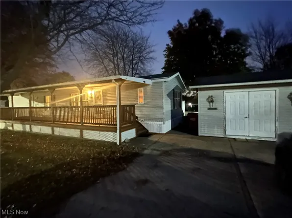 210 Westwoods, Amherst, OH 44001