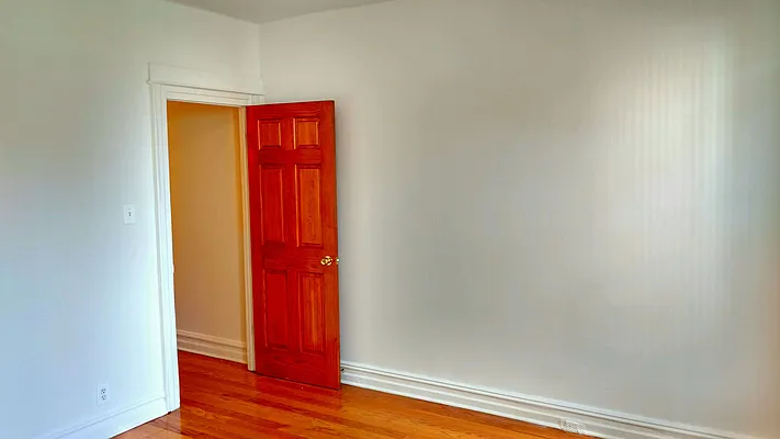 Rented by Roz Khan, LREB | media 5