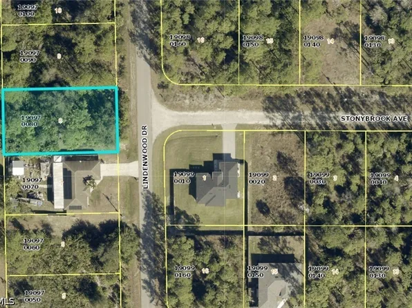 1855 Lindenwood Dr, Lehigh Acres, FL 33972