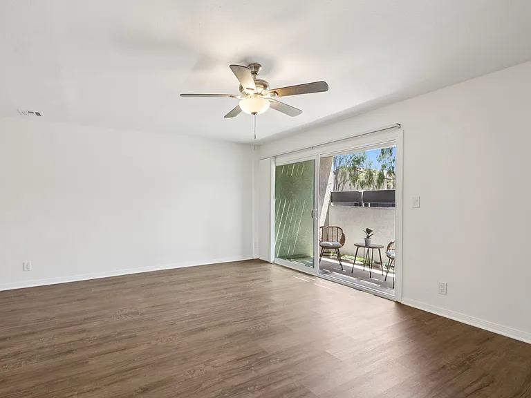 The Linden Apartments — Photo 17