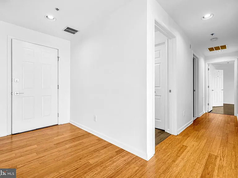304 Academy St #202 — Photo 4