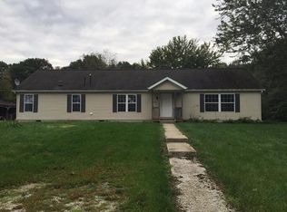 639 Old Suman Rd, Valparaiso, IN 46383