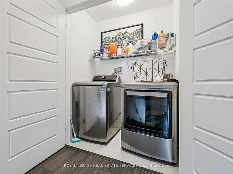 78 Huguenot Rd — Photo 32