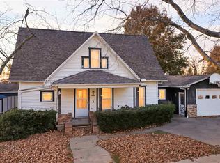 1019 8th Ave, Wellman, IA 52356