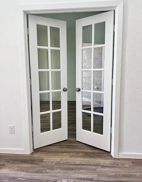 5 bed, 3.5 bath, 2686 sqft, $2,700 — Photo 3