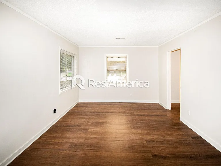 4078 Meadow Dr — Photo 5