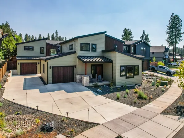 19325 SW Marshmallow Pl, Bend, OR 97702