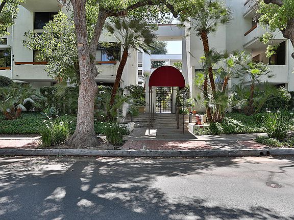 2nd image of 500 E Del Mar Blvd APT 9